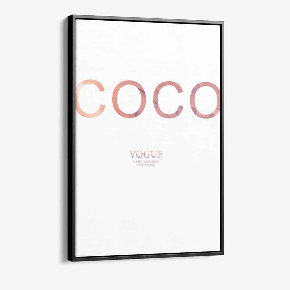 coco vogue logo roze op wit schilderij