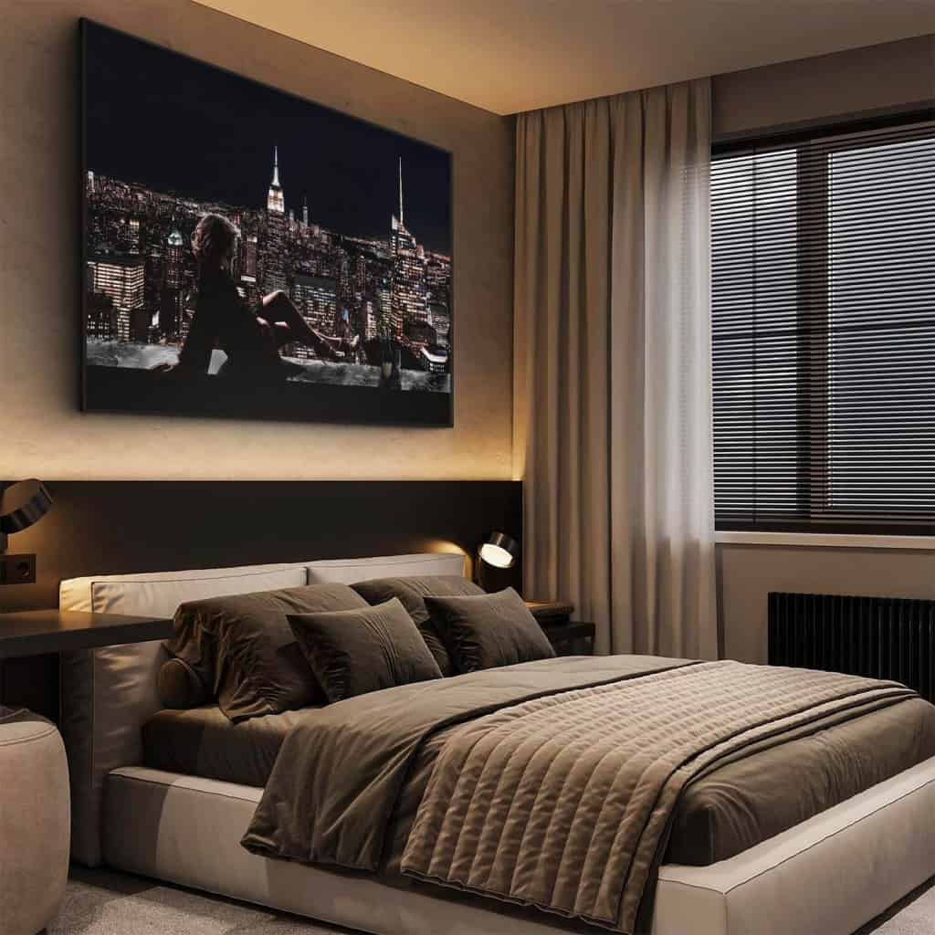 Manhattan-Lady-Canvas.jpg