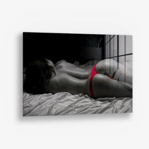 8.-Glass-Detail-1-Red-Woman
