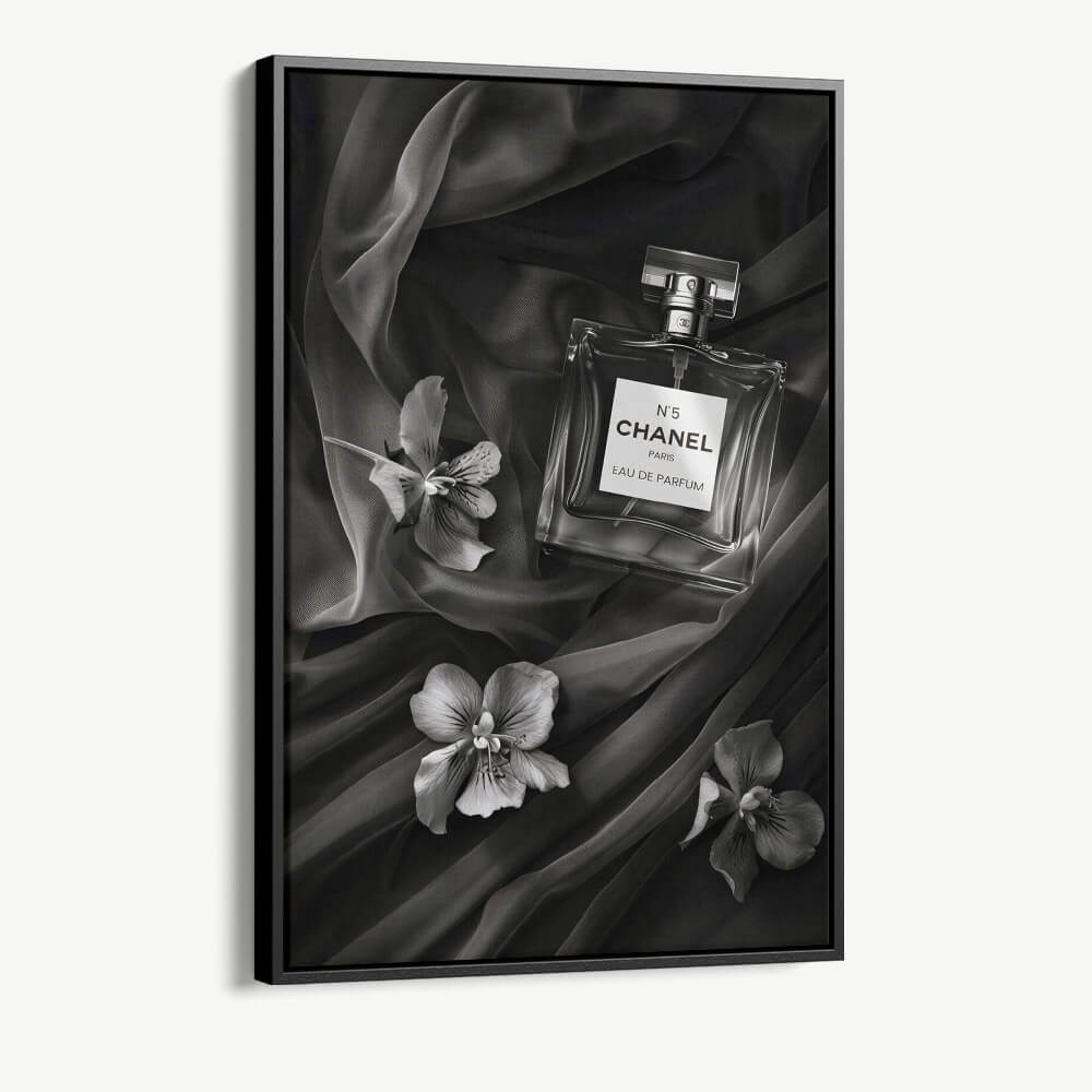 1.-Cvas-Detail-1-Scented-Noir