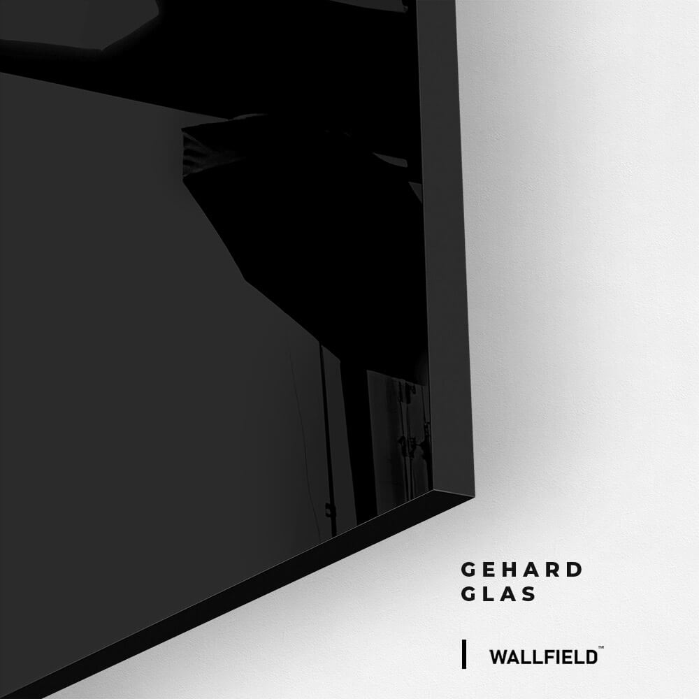 9.-Glass-Detail-2-LV-Hearts-Noir