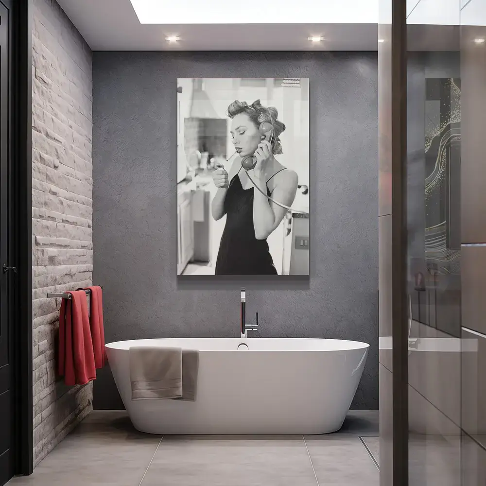 10.-Glass-Mockup-Domestic-Noir