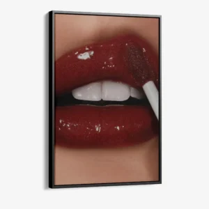 1.-Cvas-Detail-1-Red-Kiss