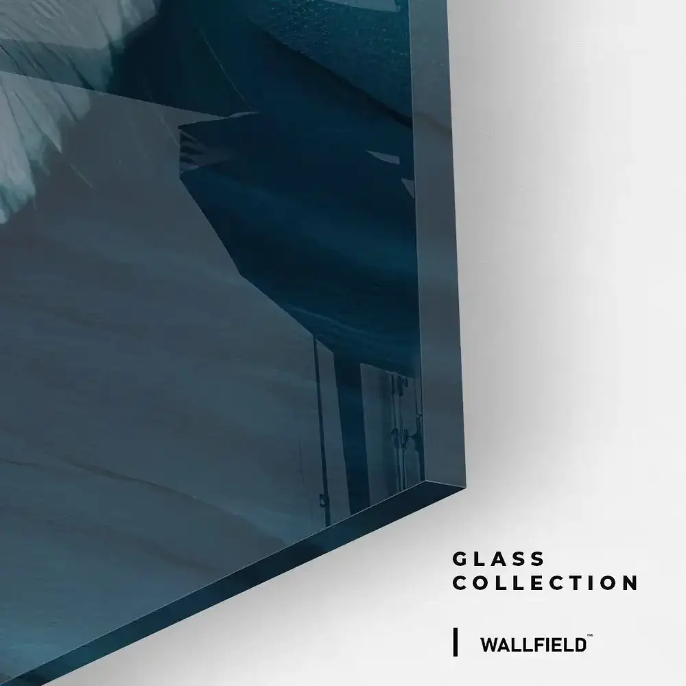 10.-Glass-Detail-2-Aqua-Parrot