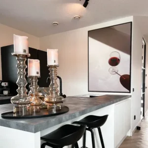 3.-Canvas-Mockup-Wine-Meridian