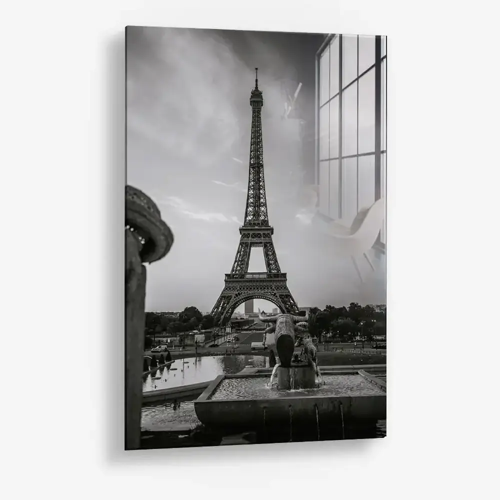 7.-Glass-Detail-1-Paris-Meridian