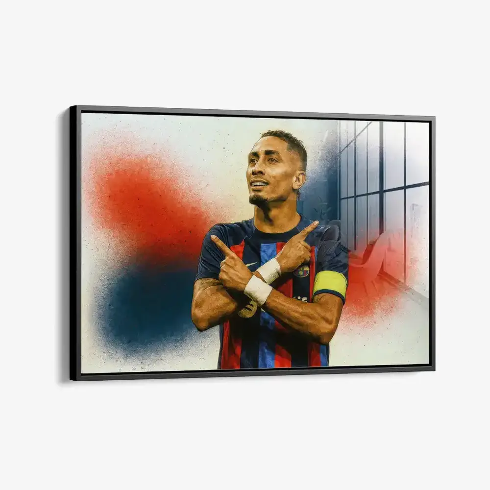 8.-Glass-Framed-Raphinha