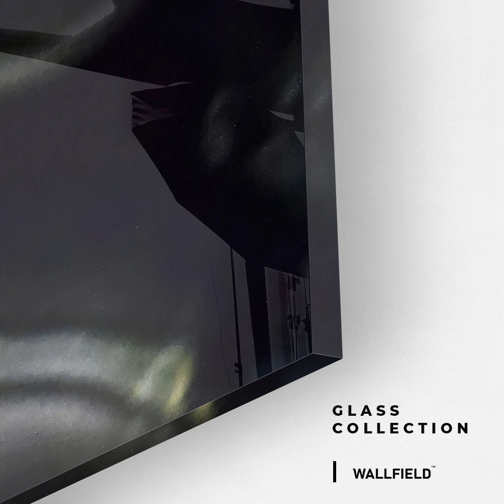 10.-Glass-Detail-2-Track-Phantom