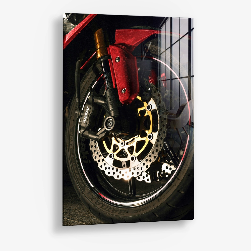 7.-Glass-Detail-1-Crimson-Brake