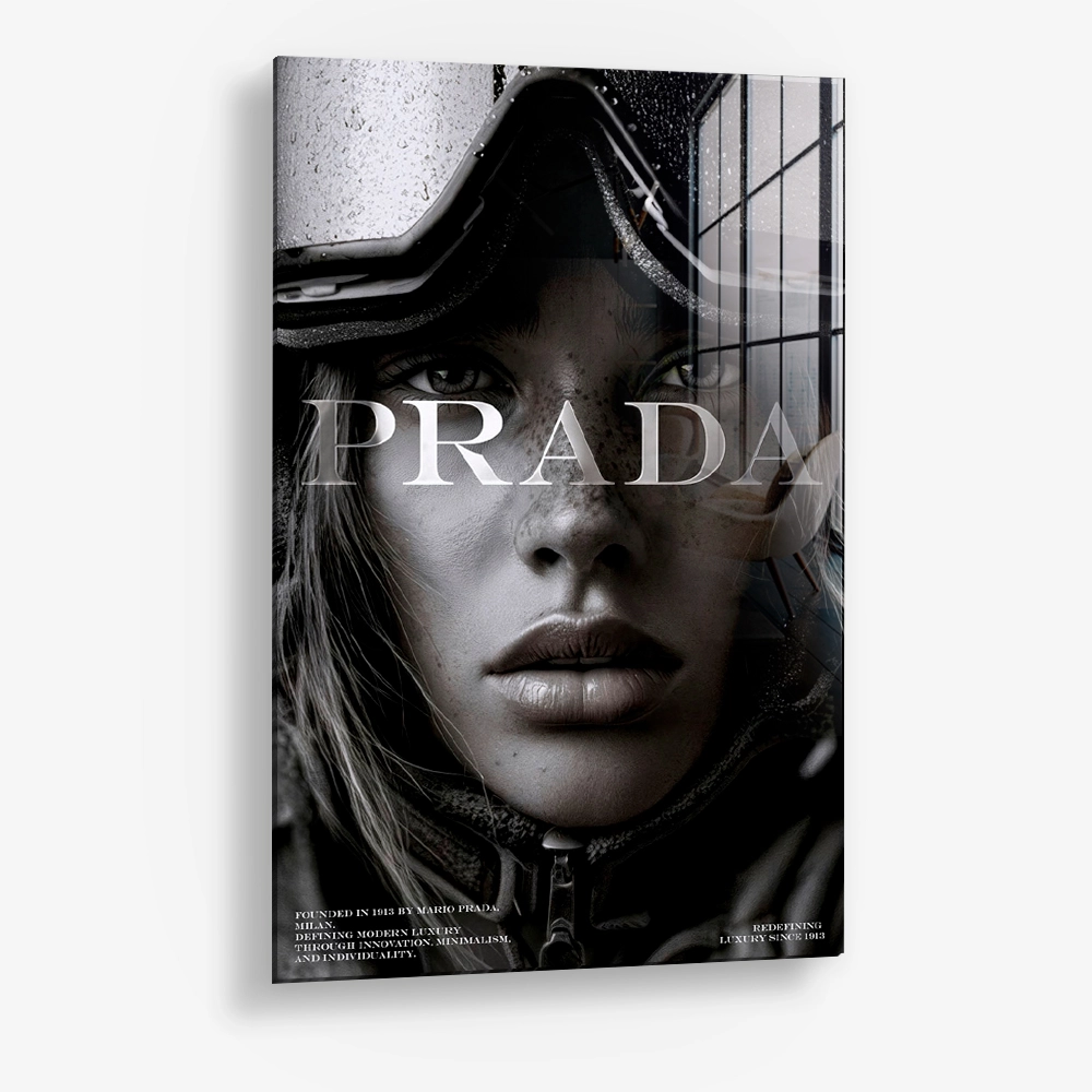 7.-Glass-Detail-1-Prada-Girl