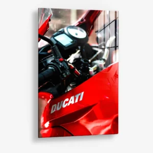 7.-Glass-Detail-1-Redline-Pulse