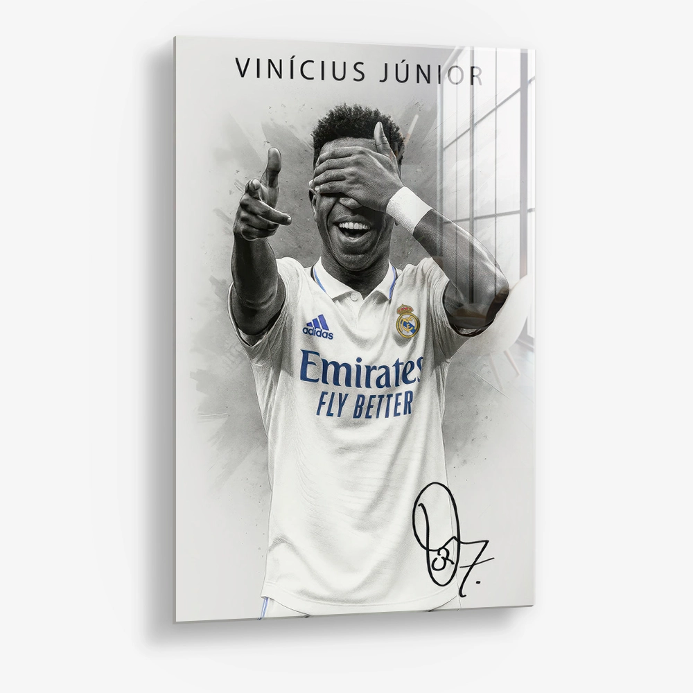 7.-Glass-Detail-1-Vinicius-Junior