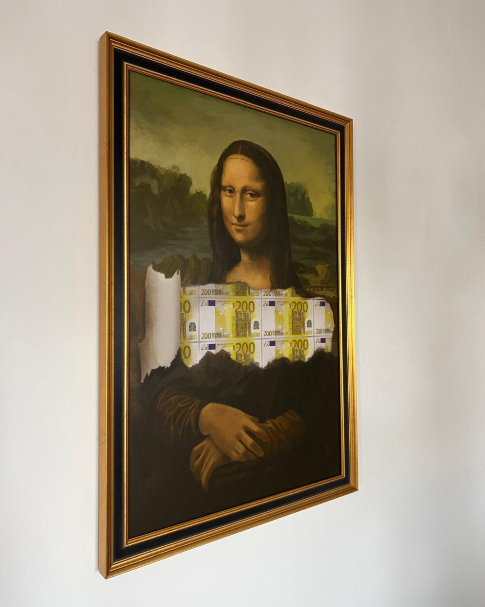 The-Rich-Mona-1.jpg